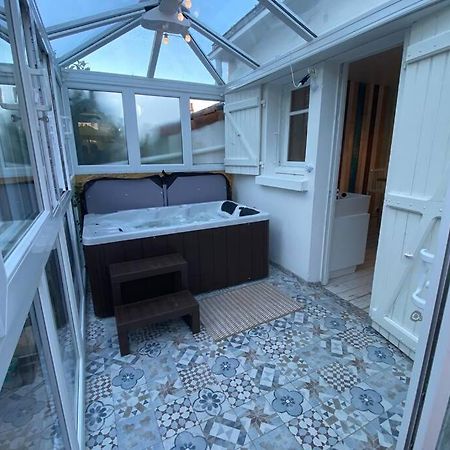 Maison De Plage Avec Spa/Jacuzzi A 250 M De La Mer Ла Транш-сюр-Мер Екстериор снимка